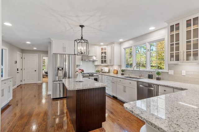 140 Barteau Lane, Boxborough, MA 01719