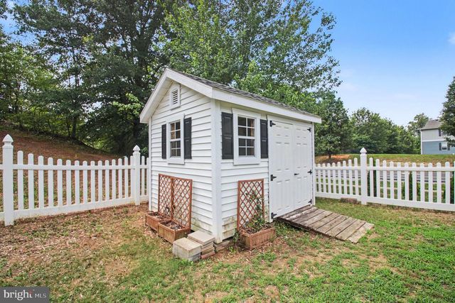 2 AZALEA ST, Fredericksburg, VA 22406