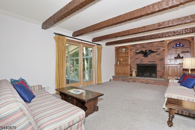 543 Hague Ct, Oradell Boro, NJ 07649