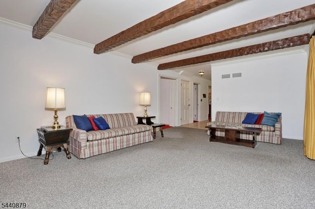 543 Hague Ct, Oradell Boro, NJ 07649