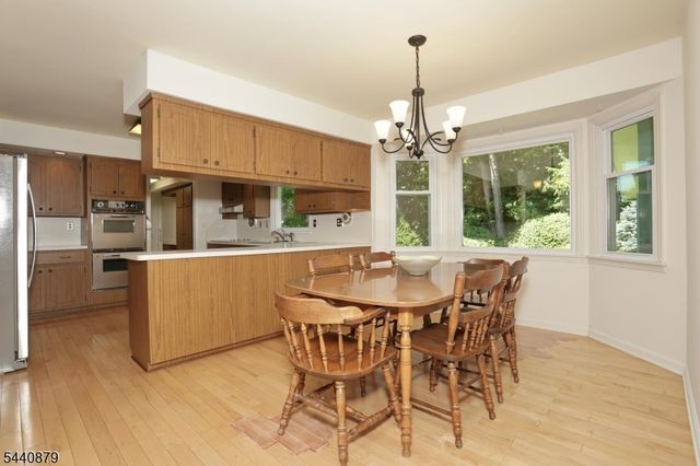 543 Hague Ct, Oradell Boro, NJ 07649