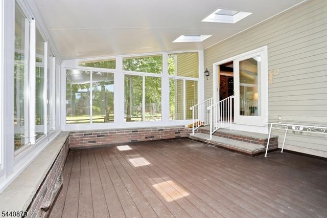 543 Hague Ct, Oradell Boro, NJ 07649