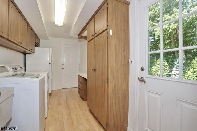 543 Hague Ct, Oradell Boro, NJ 07649