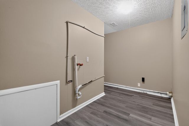 3919 Carlton Avenue, Columbus, OH 43227