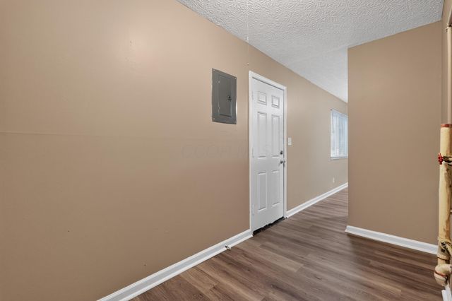 3919 Carlton Avenue, Columbus, OH 43227