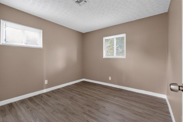 3919 Carlton Avenue, Columbus, OH 43227