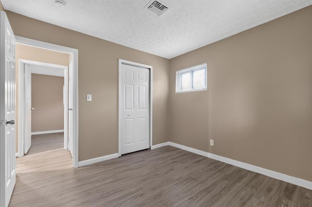 3919 Carlton Avenue, Columbus, OH 43227