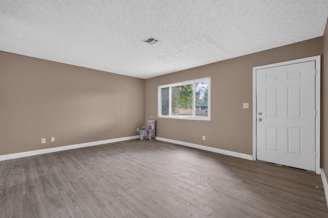 3919 Carlton Avenue, Columbus, OH 43227