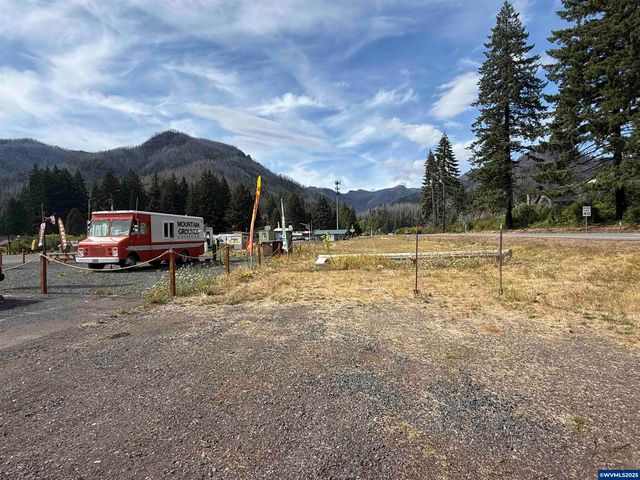 100 & 110 Detroit Av N, Detroit, OR 97342