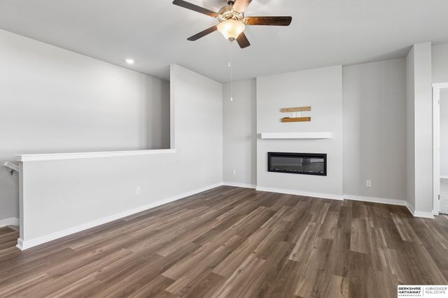 6232 Harvest Drive, Papillion, NE 68157