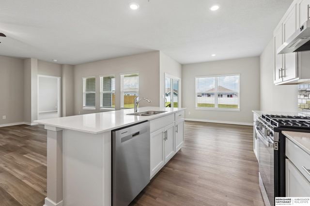 6232 Harvest Drive, Papillion, NE 68157