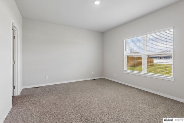 6232 Harvest Drive, Papillion, NE 68157