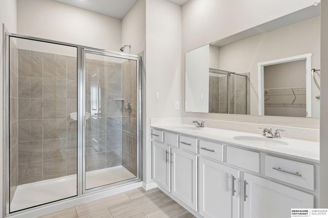 6232 Harvest Drive, Papillion, NE 68157