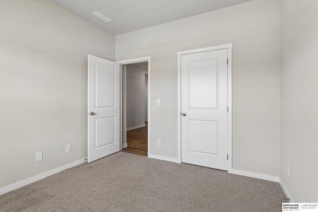 6232 Harvest Drive, Papillion, NE 68157