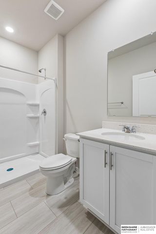 6232 Harvest Drive, Papillion, NE 68157