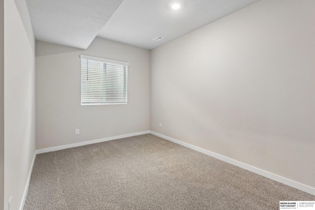 6232 Harvest Drive, Papillion, NE 68157