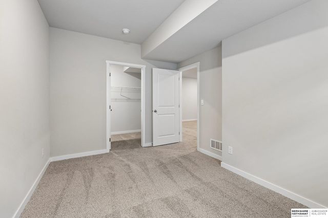 6232 Harvest Drive, Papillion, NE 68157
