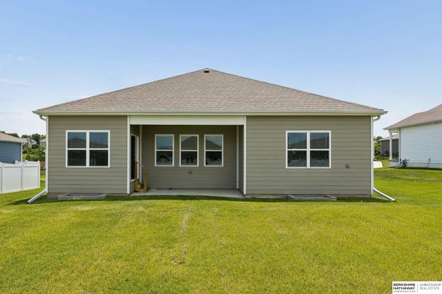 6232 Harvest Drive, Papillion, NE 68157