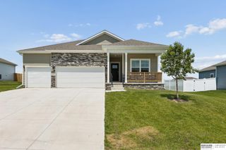6232 Harvest Drive, Papillion, NE 68157