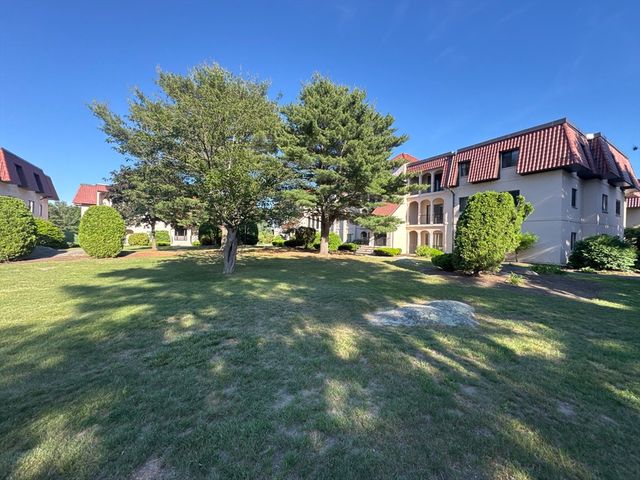 685 Oak St 5-12, Brockton, MA 02301