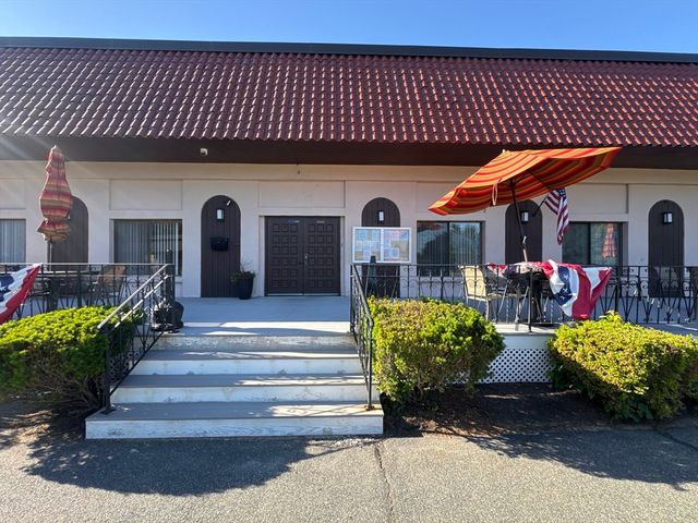 685 Oak St 5-12, Brockton, MA 02301