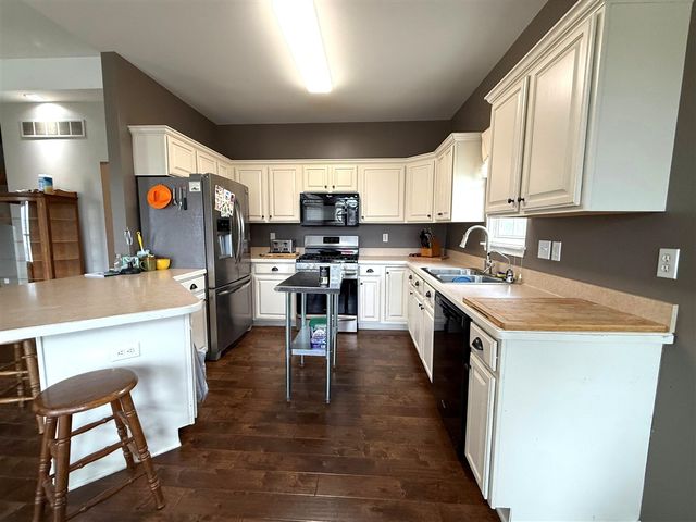 7504 Silver Fox Run, Swartz Creek, MI 48473