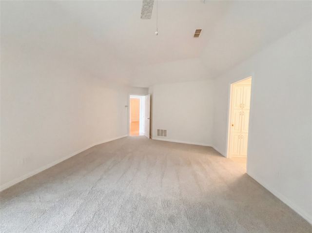 2101 Royal Dominion Court, Arlington, TX 76006