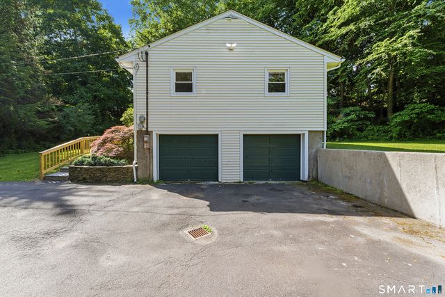 14 Saw Mill Road, Newtown, CT 06470