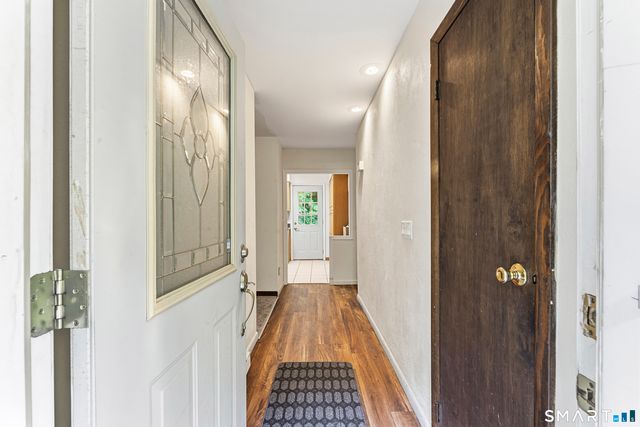 14 Saw Mill Road, Newtown, CT 06470