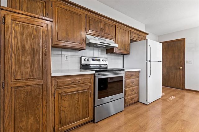 10918 Tracy Avenue, Kansas City, MO 64131