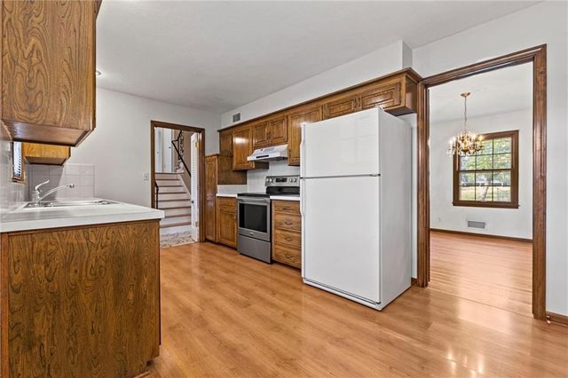 10918 Tracy Avenue, Kansas City, MO 64131