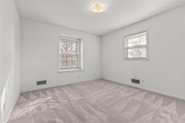 10918 Tracy Avenue, Kansas City, MO 64131