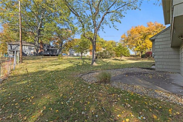 10918 Tracy Avenue, Kansas City, MO 64131