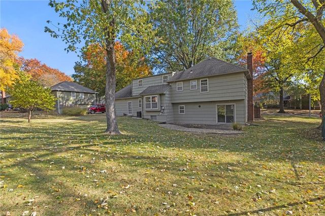 10918 Tracy Avenue, Kansas City, MO 64131