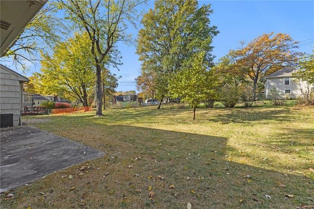 10918 Tracy Avenue, Kansas City, MO 64131