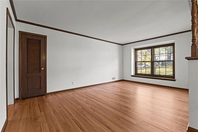 10918 Tracy Avenue, Kansas City, MO 64131