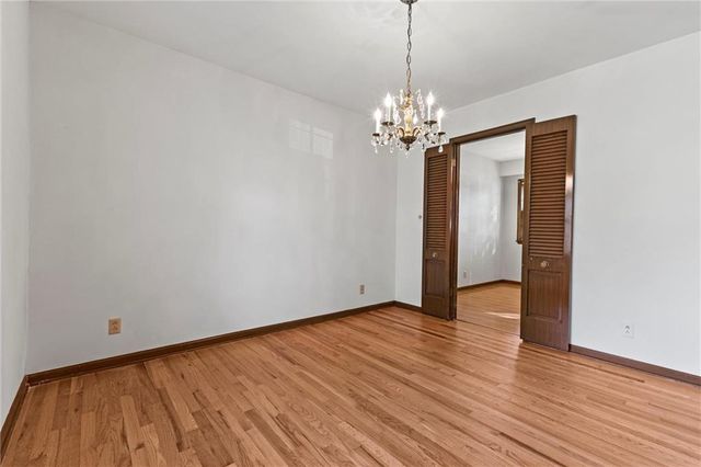 10918 Tracy Avenue, Kansas City, MO 64131