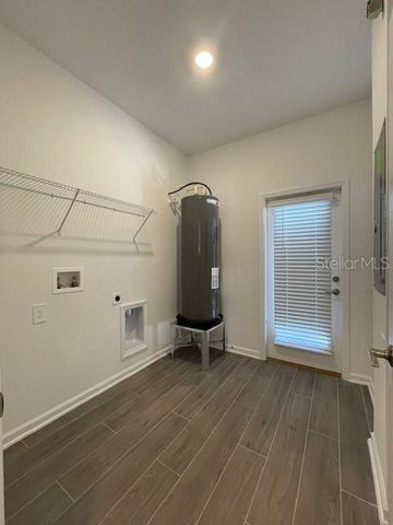 1609 CROSS PRAIRIE PARKWAY, Kissimmee, FL 34744