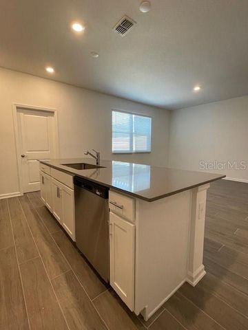 1609 CROSS PRAIRIE PARKWAY, Kissimmee, FL 34744