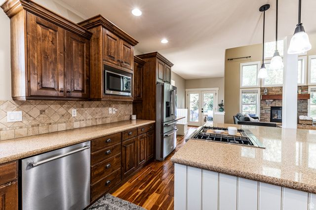 1727 DEER CREST DR, Fruit Heights, UT 84037