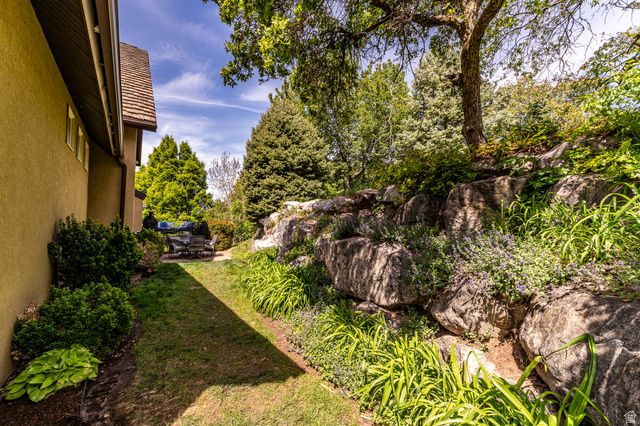 1727 DEER CREST DR, Fruit Heights, UT 84037