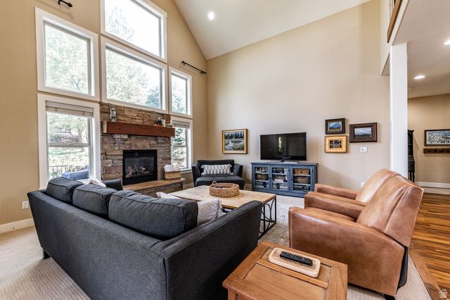 1727 DEER CREST DR, Fruit Heights, UT 84037