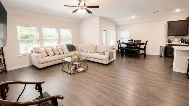 800 Goldenrod Lane, Princeton, TX 75407