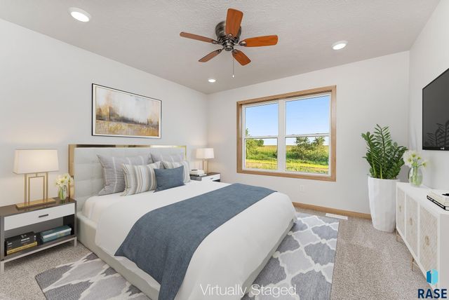 1912 E 71st St N Street N, Sioux Falls, SD 57104