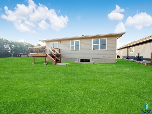 1912 E 71st St N Street N, Sioux Falls, SD 57104