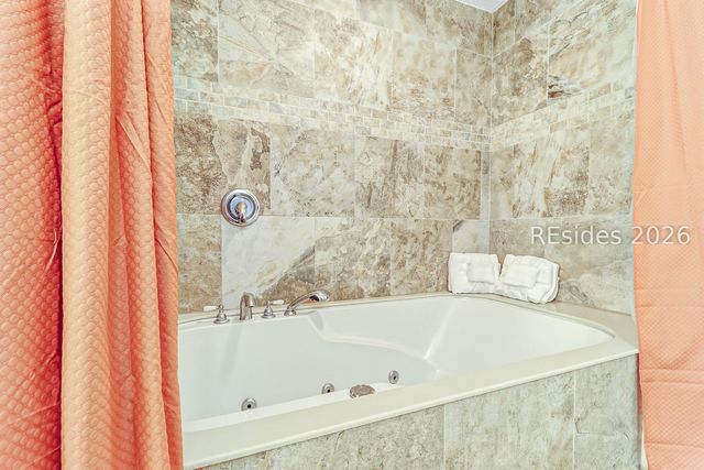 23 S Forest Beach Dr Apt 308, Hilton Head Island, SC 29928