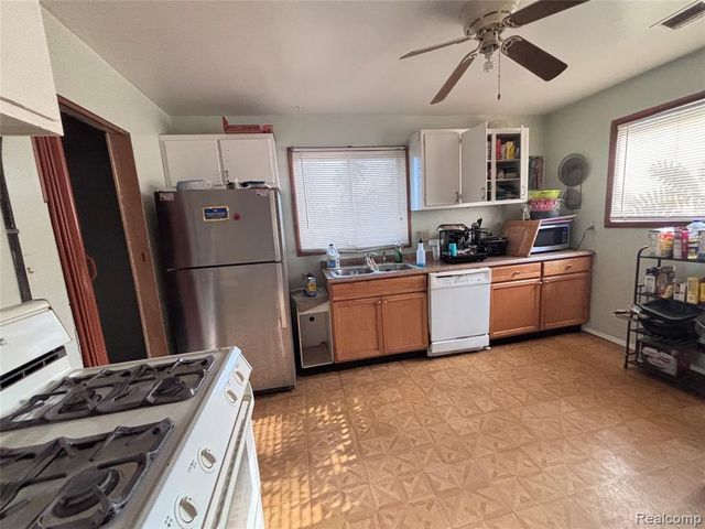 16500 Asbury Park, Detroit, MI 48235