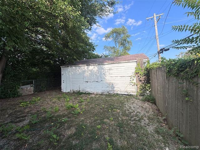 16500 Asbury Park, Detroit, MI 48235
