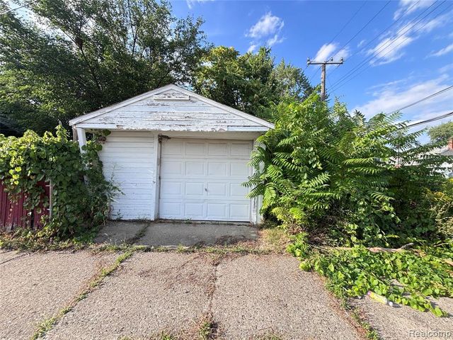 16500 Asbury Park, Detroit, MI 48235