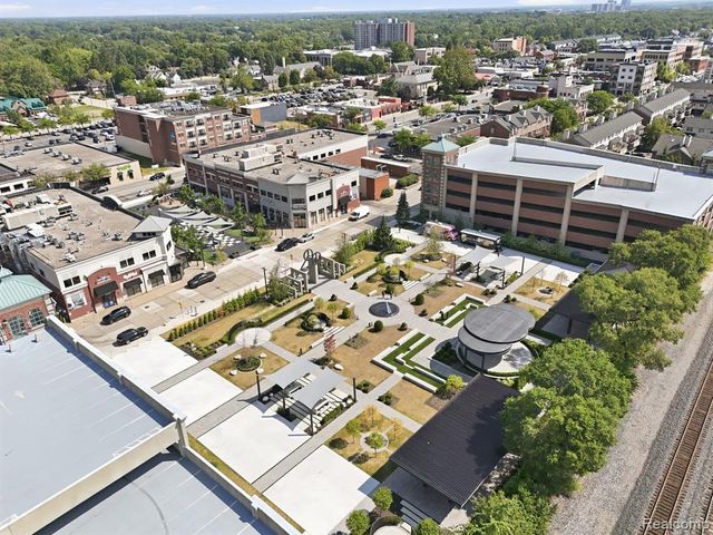 22271 W Village Drive, Dearborn, MI 48124